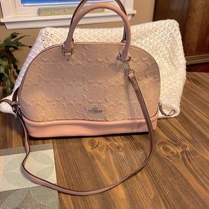 Pink Coach Bag.  Slightly used. Good condition.